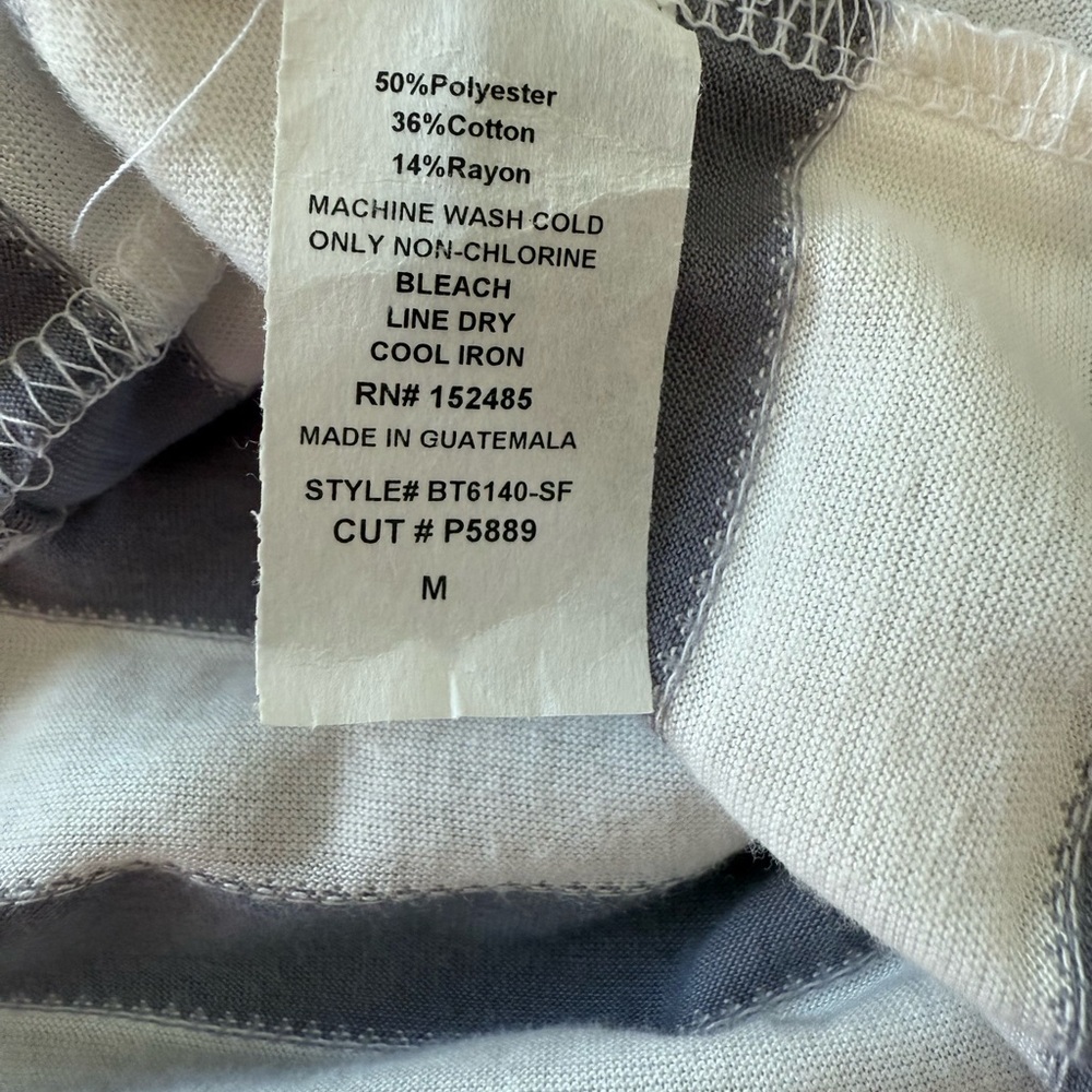 Papermoon | Eagan Gray & White One Pocket Knit Tank Top | Size Medium - Picture 4 of 5